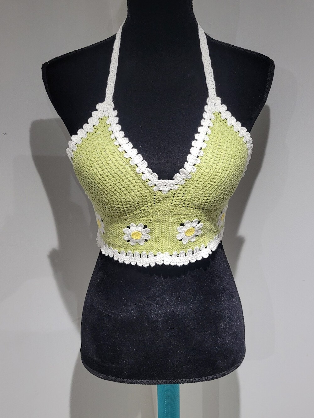 Zaful Women's Crochet Halter Crop Top with Daisies Small Green White Boho Summer